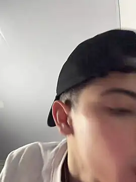 SebastianReed  online show from May 2026 10:29:02 PM