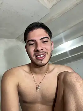 ApoloGray   online show from May 2026 10:37:01 PM