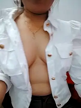 Snapshot of Sury_sexyy chatting on March 2026 02:05:02 PM Sury sexyy online show from March 2026 02:05:02 PM