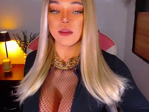 Snapshot of Zandralopez chatting on March 2026 03:11:01 PM Zandralopez online show from March 2026 03:11:01 PM