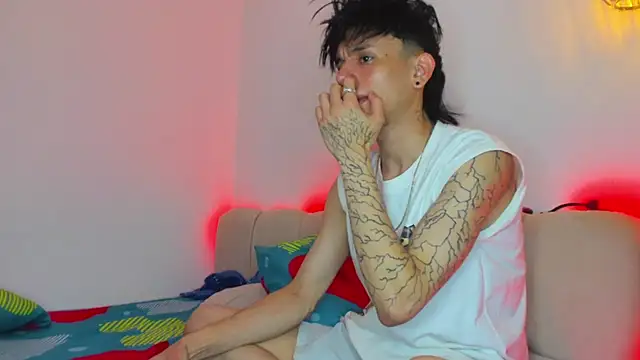 BatKingandBatQueen online show from April 2026 07:20:01 AM