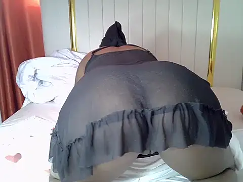 mamamia the queen online show from March 2026 12:16:02 PM