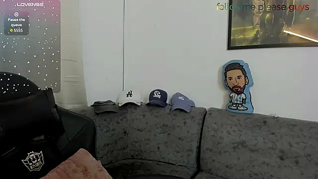 sweetlatinoboy online show from June 2026 11:48:01 AM