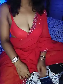 mayakapoor880 online show from May 2026 05:42:01 PM