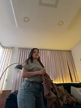 shy-vibes online show from April 2026 07:56:02 PM