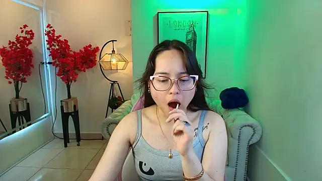 Shady bug online show from May 2026 08:14:02 PM