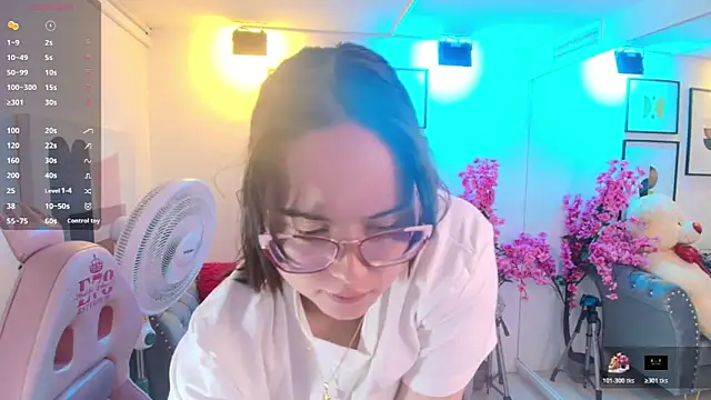 Shady bug online show from June 2026 07:37:01 PM