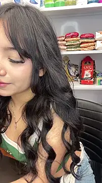 MayyBonita online show from June 2026 05:37:02 PM
