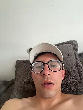 Snapshot of LeonBlazze chatting on July 2026 04:11:01 PM LeonBlazze online show from July 2026 04:11:01 PM
