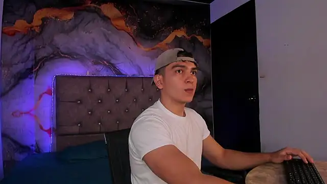 ZytherWolf online show from March 2026 03:20:01 AM