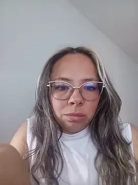 Sammy 2-4 online show from June 2026 09:52:02 PM