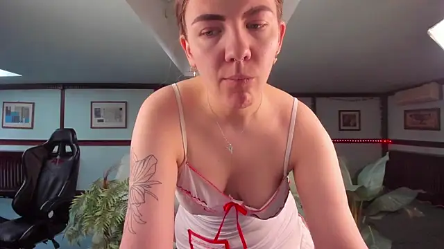 Kirarustle1 online show from May 2026 02:20:02 AM