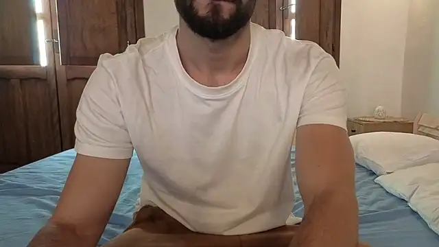 AmicisegretiITA online show from May 2026 10:22:02 AM