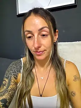 NicoleKaiser online show from May 2026 06:35:02 PM