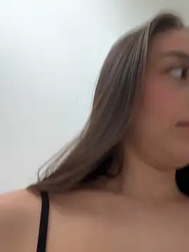 Lauren Storm online show from April 2026 06:50:01 PM