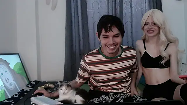 Snapshot of Fantasy-Dreams chatting on May 2026 10:29:02 PM Fantasy-Dreams online show from May 2026 10:29:02 PM