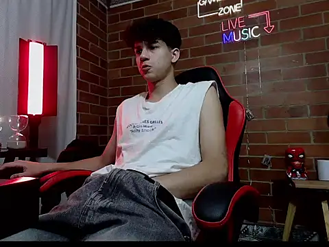 Kurtt   online show from March 2026 04:51:01 AM