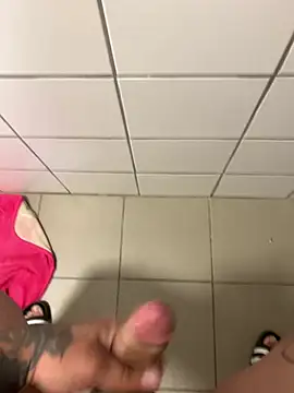 Biszexjohyy online show from March 2026 03:28:01 PM