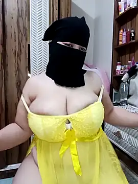queen lily online show from May 2026 04:36:02 PM