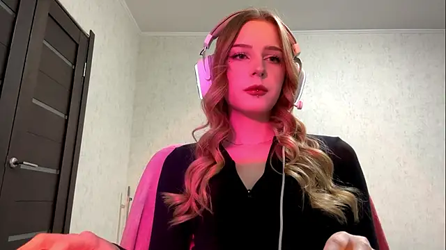 hikkiii online show from March 2026 03:26:01 PM