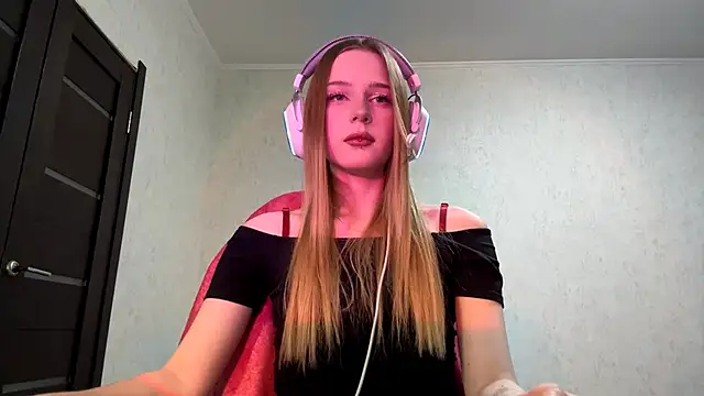 hikkiii online show from March 2026 12:42:01 PM