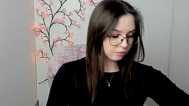 Nika nik a online show from March 2026 12:09:01 PM