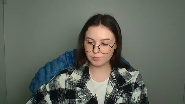 Nika nik a online show from April 2026 11:22:02 AM