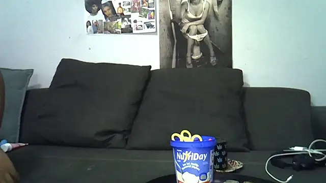 CurvySnowflakes online show from July 2026 10:05:01 PM