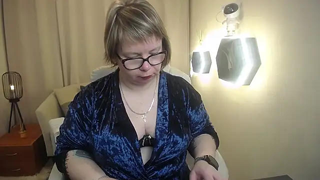 BonnnyBoobsy online show from April 2026 05:52:01 AM