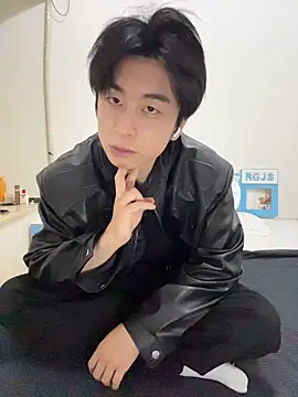 kissbaby-111 online show from June 2026 05:28:01 PM