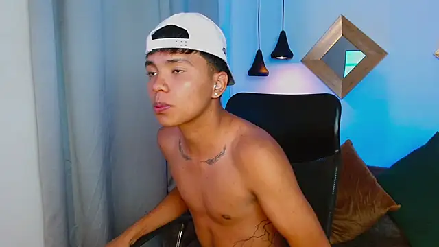 thiagosterling online show from April 2026 11:47:02 PM