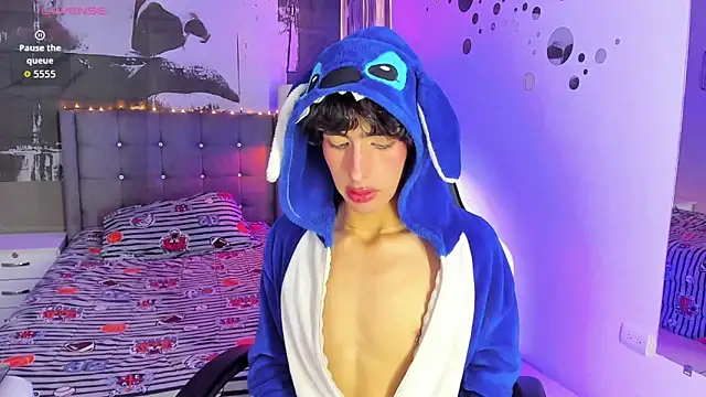 santy fox online show from March 2026 01:54:02 PM