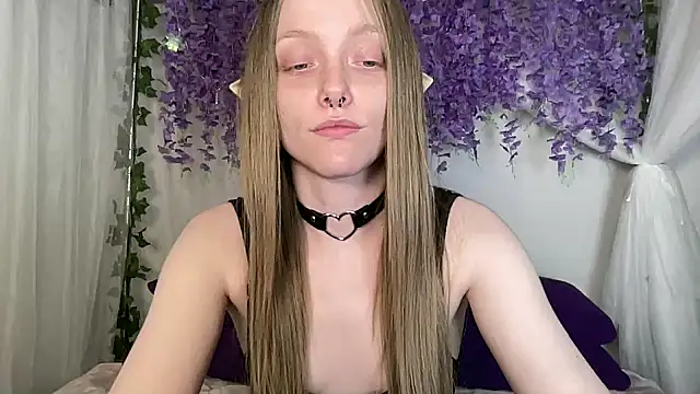ElfGirlAna online show from June 2026 02:37:02 PM