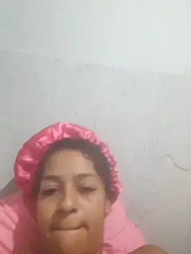 Snapshot of Beatriz2211 chatting on March 2026 05:01:02 AM Beatriz2211 online show from March 2026 05:01:02 AM