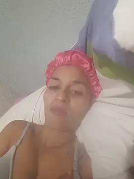 Snapshot of Beatriz2211 chatting on April 2026 12:22:01 AM Beatriz2211 online show from April 2026 12:22:01 AM