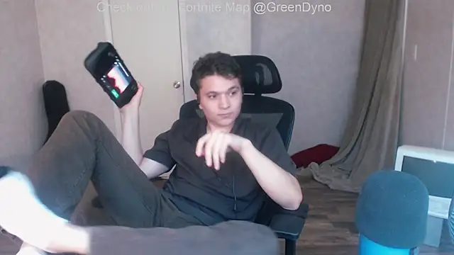 Snapshot of GreenDynomite chatting on July 2026 05:16:02 PM GreenDynomite online show from July 2026 05:16:02 PM