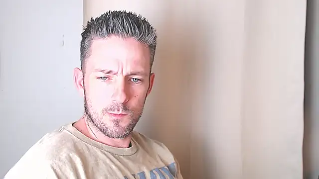 Snapshot of SkylarrGrey chatting on March 2026 06:30:01 AM SkylarrGrey online show from March 2026 06:30:01 AM