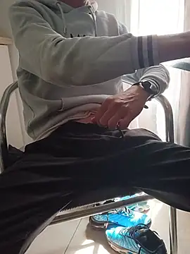 Skinboy06 online show from April 2026 12:36:01 PM