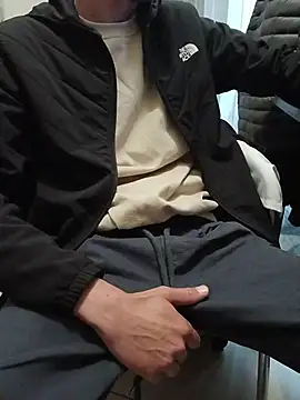 Skinboy06 online show from May 2026 01:16:02 PM