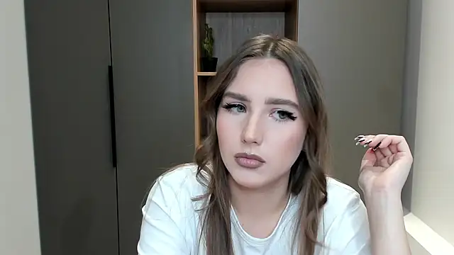 Snapshot of KarriDunman chatting on March 2026 04:16:02 AM KarriDunman online show from March 2026 04:16:02 AM