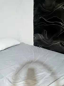 LaReina199991 online show from March 2026 05:46:01 PM