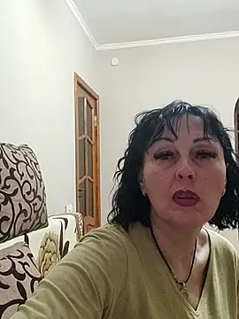 HelgaDennis online show from April 2026 07:01:01 PM