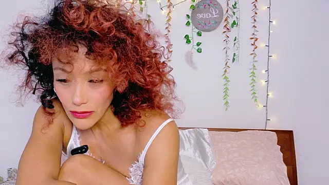 Snapshot of Ajua__Uva chatting on March 2026 02:28:02 AM Ajua Uva online show from March 2026 02:28:02 AM