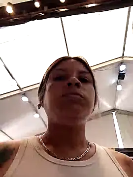 alanna6950 online show from April 2026 03:14:02 PM