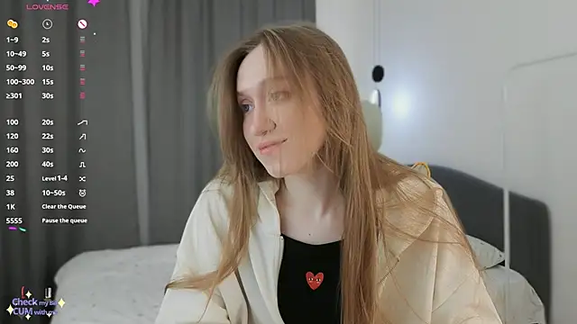mowalova online show from May 2026 06:46:01 PM