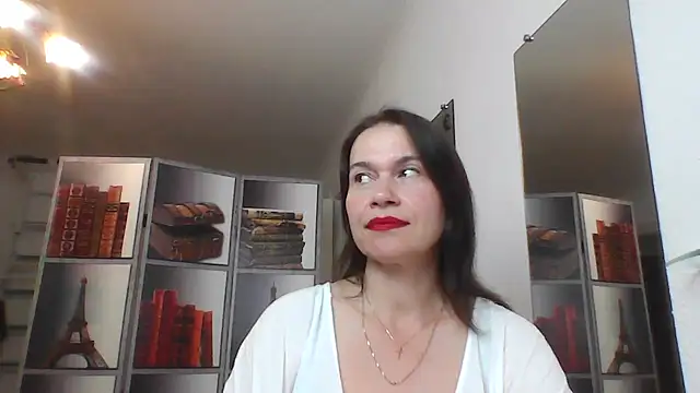 Selena Moo online show from June 2026 10:07:01 AM