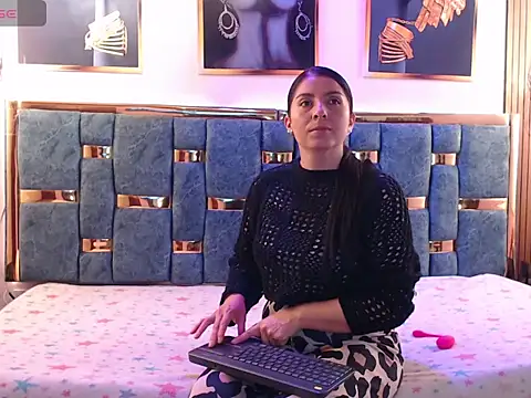 HELLEN MARK online show from April 2026 11:16:02 AM