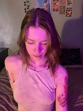 Snapshot of VelvetBlossom chatting on April 2026 12:03:02 PM VelvetBlossom online show from April 2026 12:03:02 PM