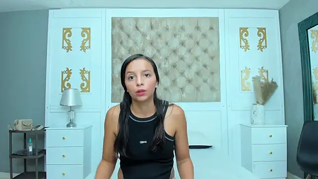 Snapshot of NicolleJane chatting on March 2026 01:37:01 PM NicolleJane online show from March 2026 01:37:01 PM