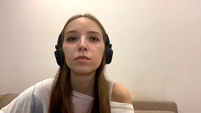 Snapshot of TanjaBrounson chatting on March 2026 03:06:01 PM TanjaBrounson online show from March 2026 03:06:01 PM